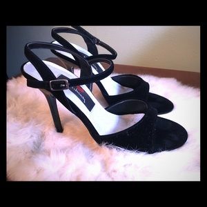Luichiny stilettos- Size 6